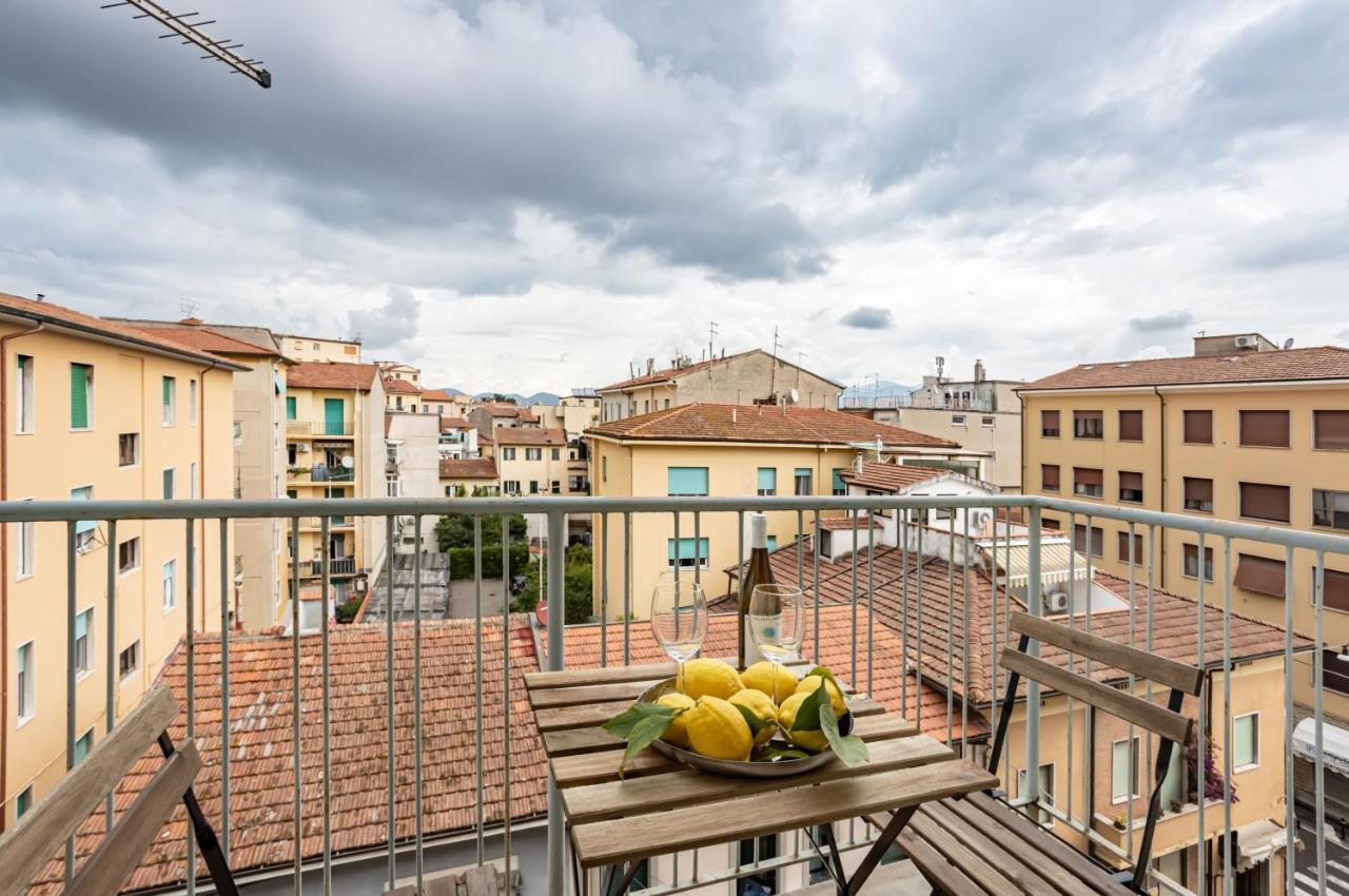 Yellowsunny Apartment With Two Balconies بيزا المظهر الخارجي الصورة